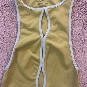 NEW NEVER WORN CUTE CROP TANK